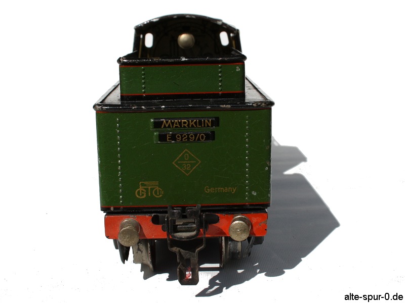 e66_12920_maerklin_dampflokomotive_2b_gruen_tender.jpg