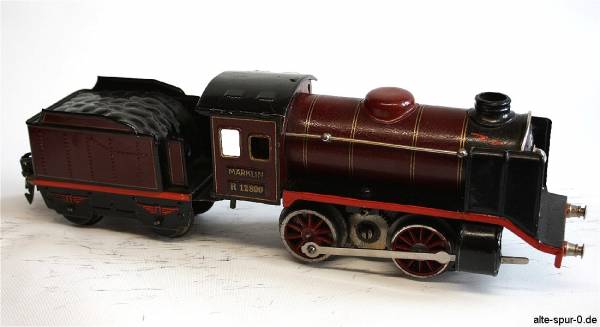 Märklin R 12890, Dampflokomotive 20 Volt, 2-achsig, rot, mit 2-achsigem, rotem Tender