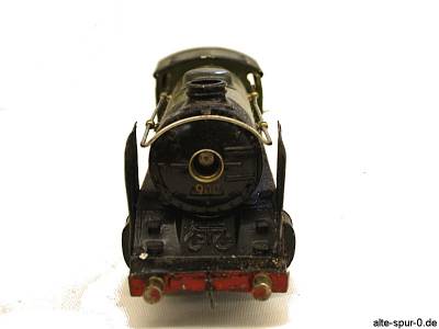Märklin R 900 B, Dampflokomotive, Uhrwerk, 2-achsig, olivgrün, mit 2-achsigem Tender