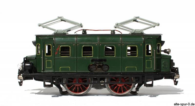 Märklin RS66 12900, E-Lok, 20 Volt, 2-achsig, grün, mit zwei starren Pantographen