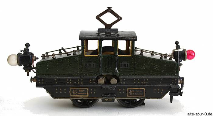 Märklin, V 13020, Elektrolok, Starkstrom, 2-achsig, grün, mit starrem Stromabnehmer/Pantographen
