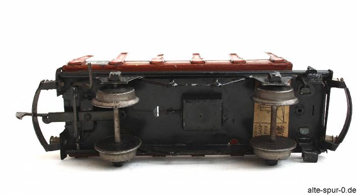 Märklin  17720, Niederbordwagen, 2-achsig, offen, rotbraun, Rungenwagen, mit Bremserhäuschen
