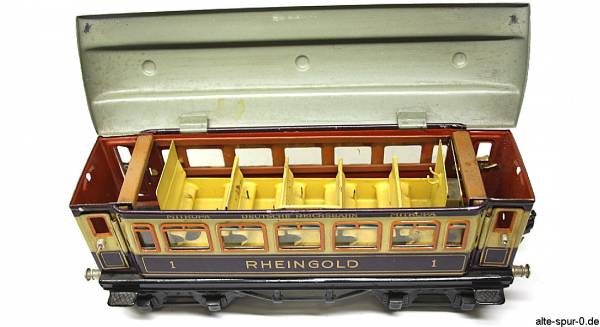 Märklin Personenwagen, 4-achsig, grün, Spur Null, alte Spur 0