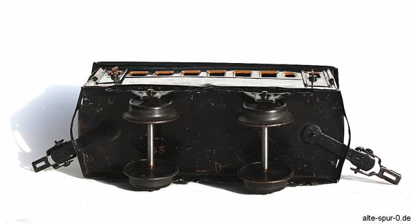 Märklin Personenwagen, 2-achsig, blaugrün, Schriftzug der Wagennummer mittig, alte Spur 0