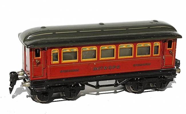 Märklin Speisewagen, 4-achsig, rot, MITROPA - Schriftzug mittig, alte Spur 0