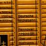 17920_maerklin_bananenwagen_2_achsig_gelb_fyffes_jamaica_bremen_detail_kennzeichnung.jpg